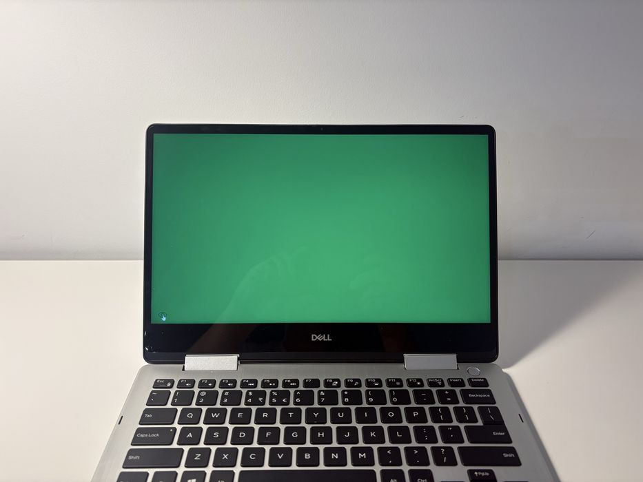 Laptop Dell Inspiron 7386 2-in-1• i7 • 16GB • 512GB • Windows 11 Pro