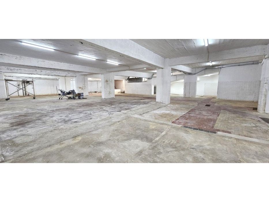 Armazém com 1010m2 - Paiã, Odivelas