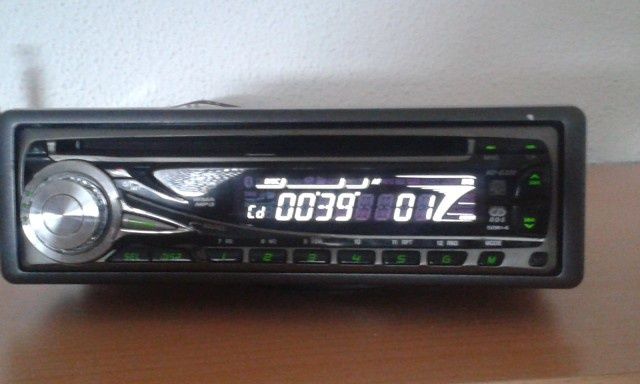 Auto  rádio  JVC