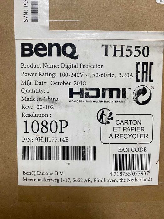 Проектор Benq TH 550 з пультом керування і кріпленням