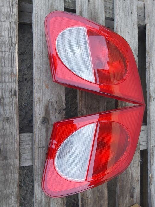 Задний внутренний фонарь Mercedes Benz W210