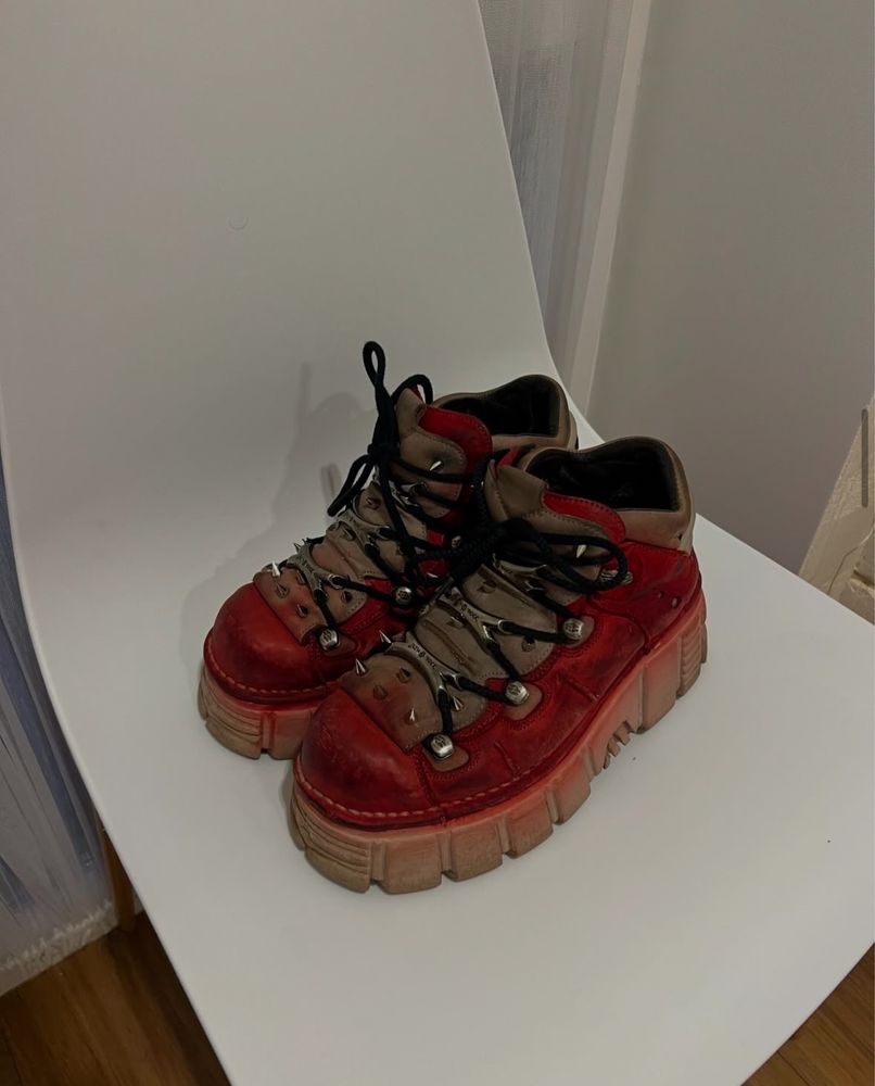 New rock red rare boot