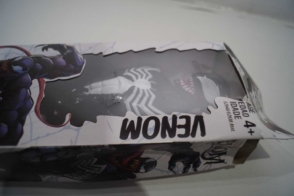 W28 Marvel Figurka Venom 4+
