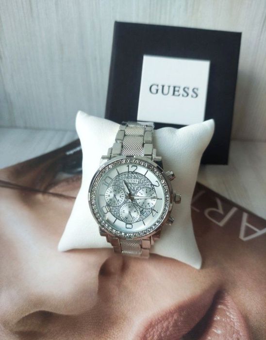 Стильний жіночий годинник Guess