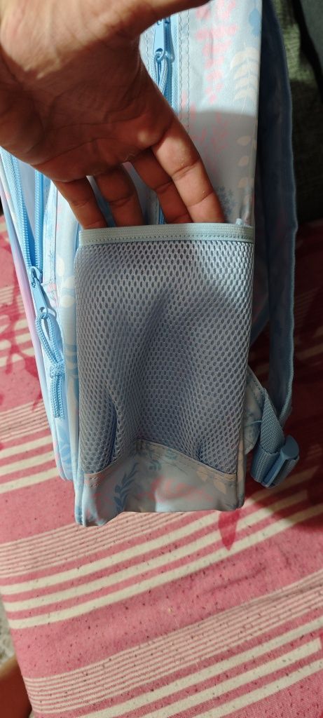 Mochila Frozen nova com etiquetas
