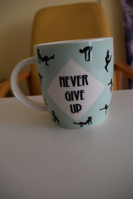 Kubek ceramiczny - fitness , motywacyjny - Nigdy się nie podawaj .