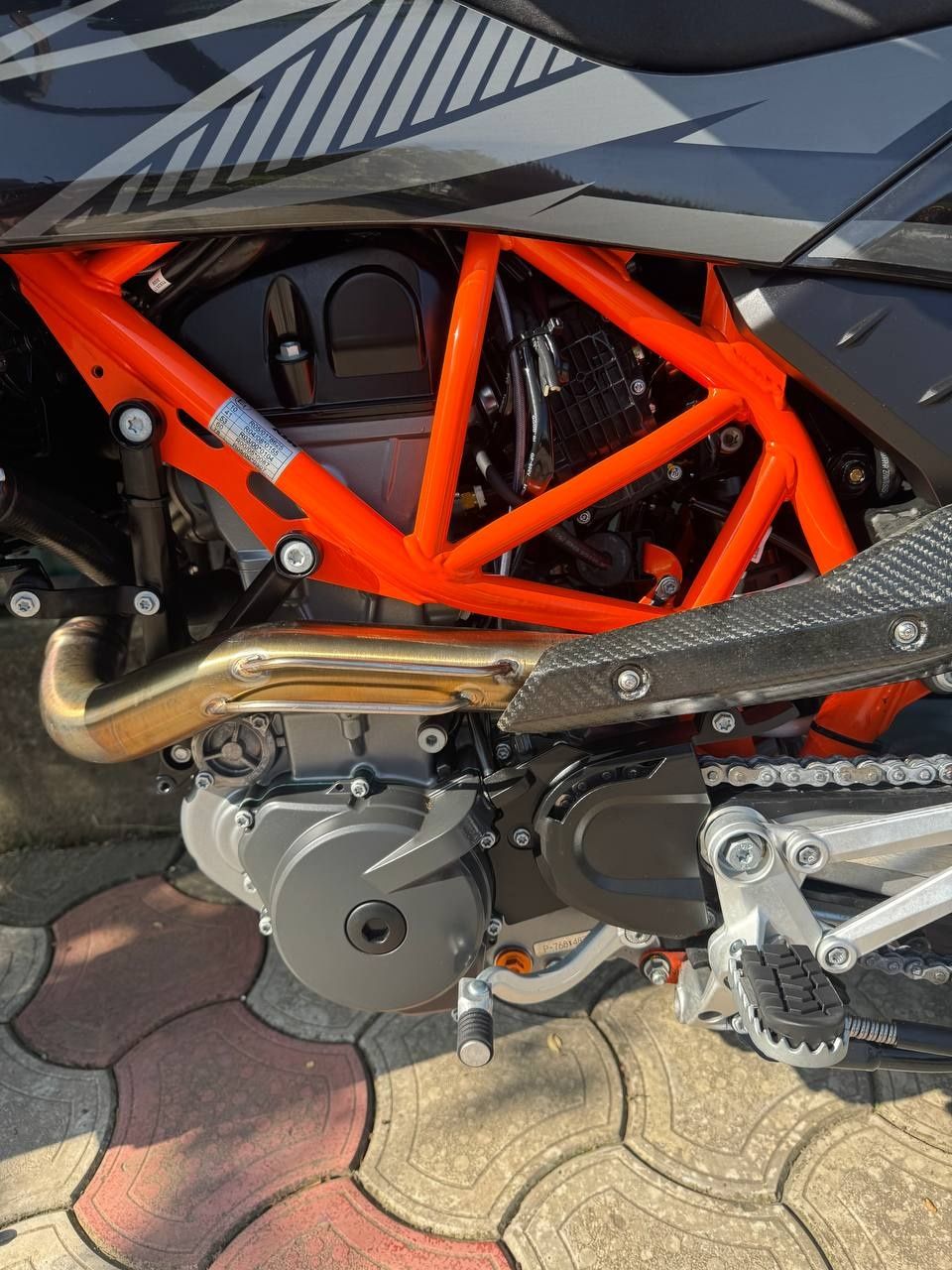 Мотоцикл  ktm smc690r свіжий