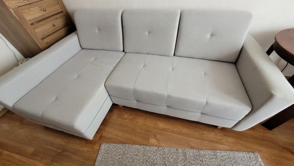 Szara kanapa rozkładana