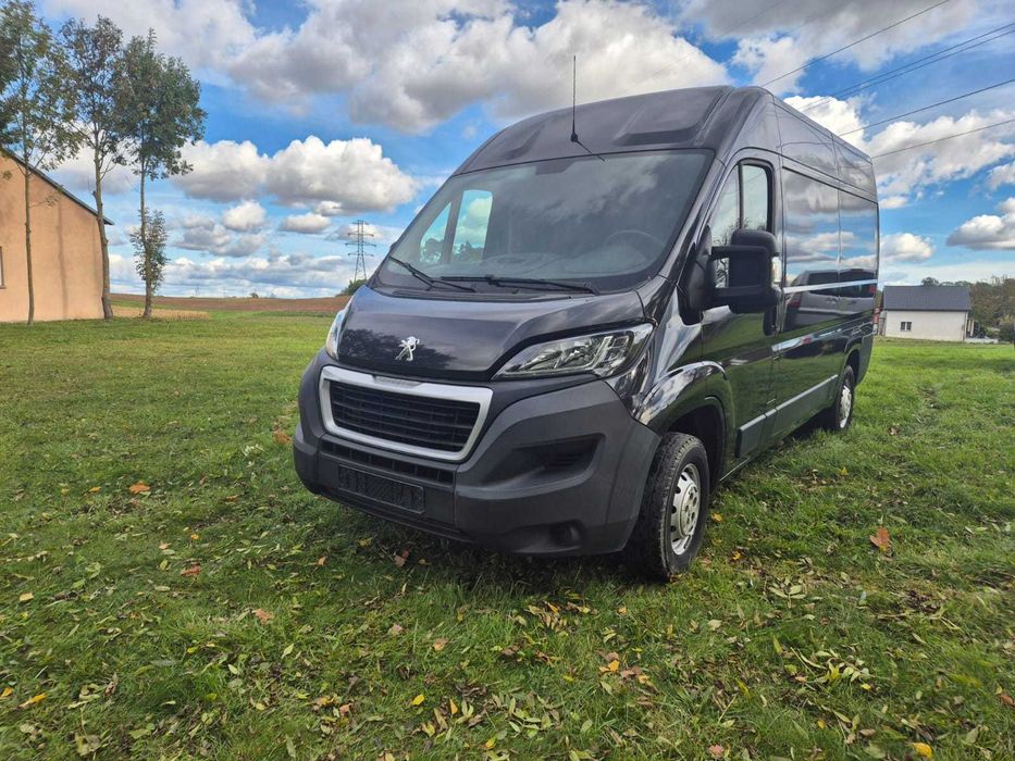 Peugeot Boxer klimatyzacja, kamera cofania- uszkodzony silnik.