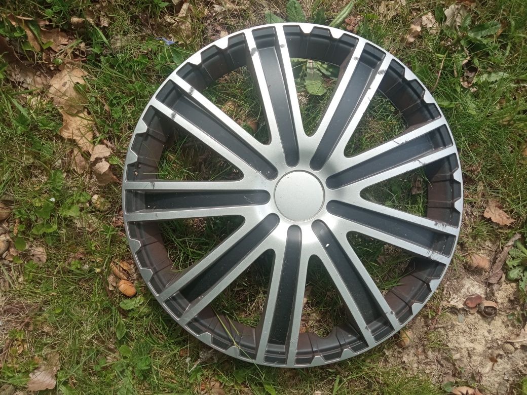 Felgi "14 z oponami 175/65 R14 Barum Polaris 3