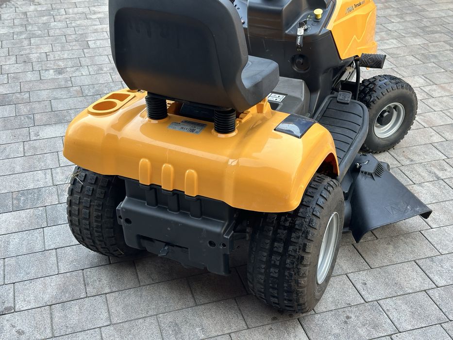 Газонний трактор Stiga Tornado 2098 H
