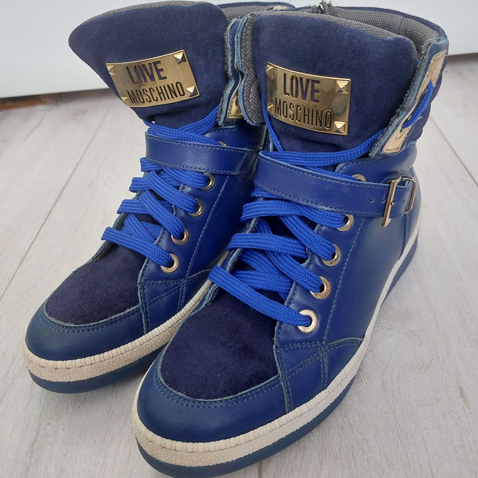 Damskie High Top Sneakers Love Moschino 38