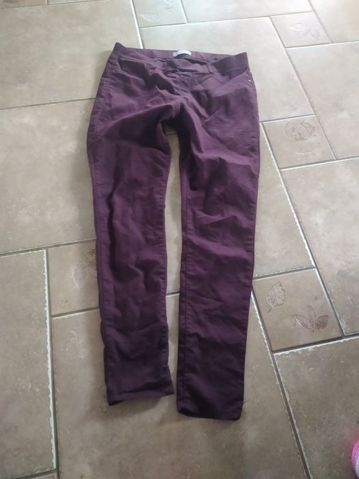 Śliwkowe spodnie jegginsy 42 XL legginsy