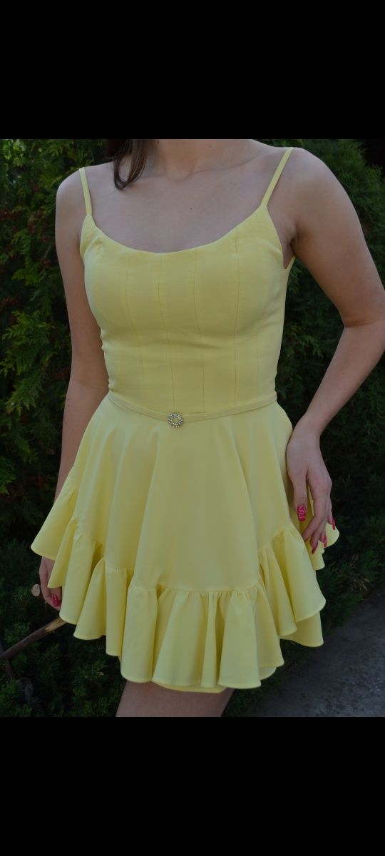 Летнее желтое платье Эды Йэлдыз (постучись в мою дверь) размер М