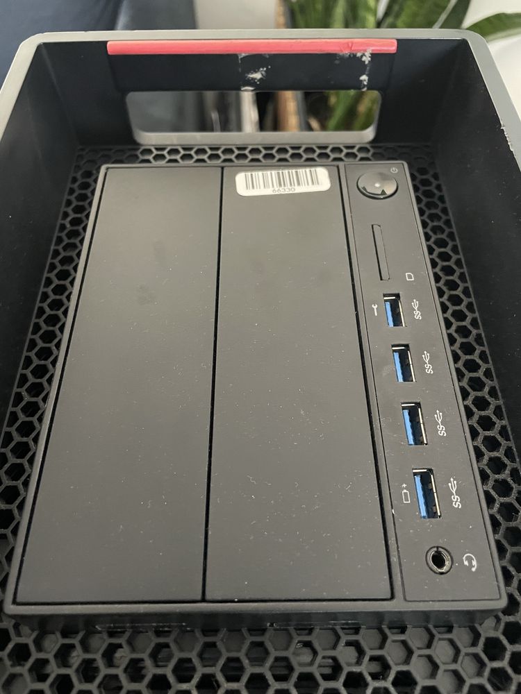 Lenovo P500 /e5-1650 v3/ 16GB / 256GB SSD/Quadro 4000/Win 10 REF