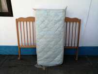 Cama de grades Bebé com colchão