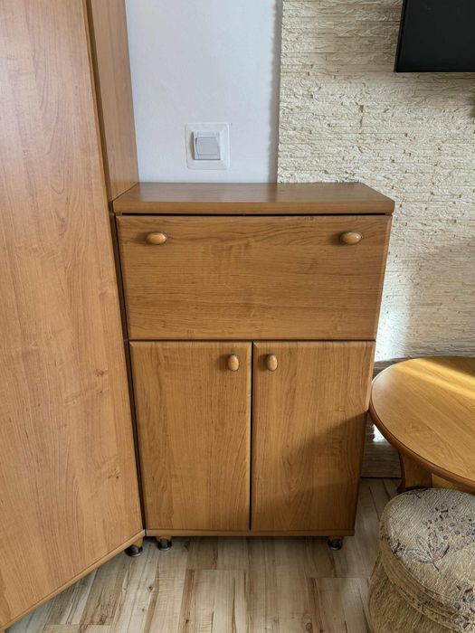 Zestaw mebli olchowych szafa regał barek stolik + pufy