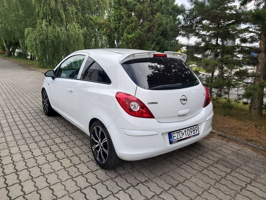 Śliczny Opel Corsa 1.2 Steinmetz