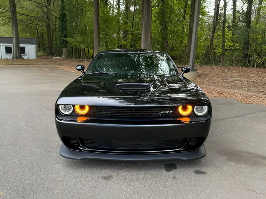Dodge Challenger      2017