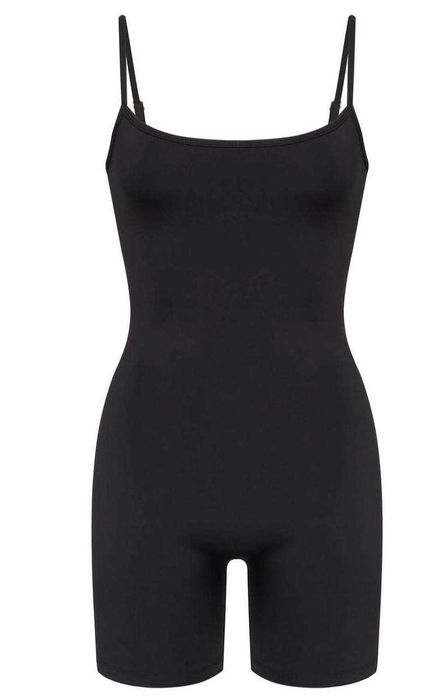 Чорний комбінезон(у відмінному стані). Торг можливий