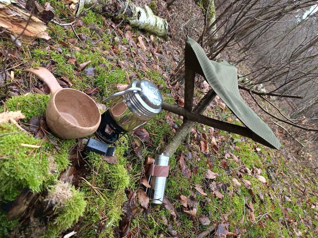 Krzesełko stołek siedzisko turystyczne biwak bushcraft DIY