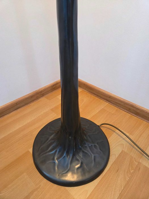 Lampa Tiffany stojaca - podlogowa – mosiezna noga, ręcznie zdobiona.