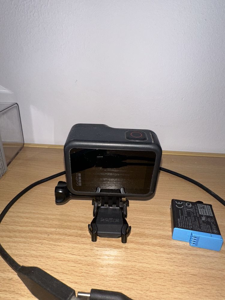 GoPro 8 Hero black + zestaw akcesoriów + karta pamięci 64 Gb