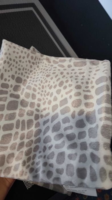 4 capas de almofadas decorativas. 40x40. Usado como novo