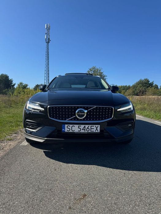 Volvo V60 Volvo V60 Cross Country B5  AWD Ultimate