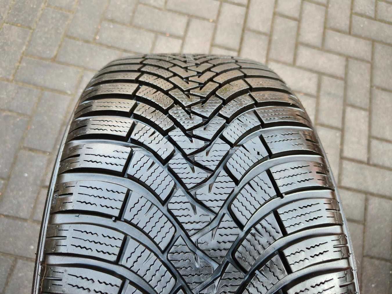 245/40 98V R19 FALKEN HS01 2021r 8mm Zimowe Opony 4szt Rant jak NOWE