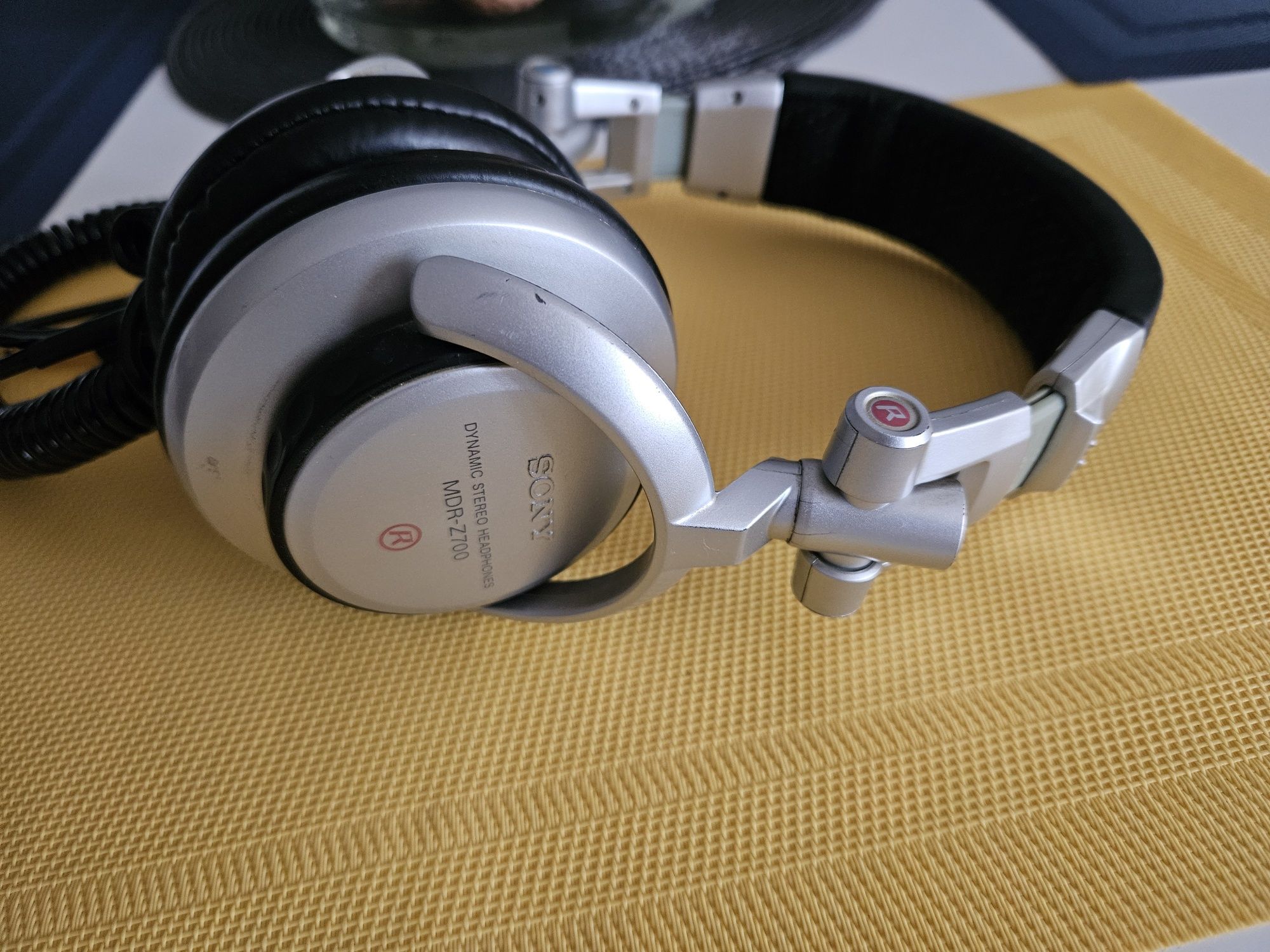 Sluchawki Sony MDR-Z700