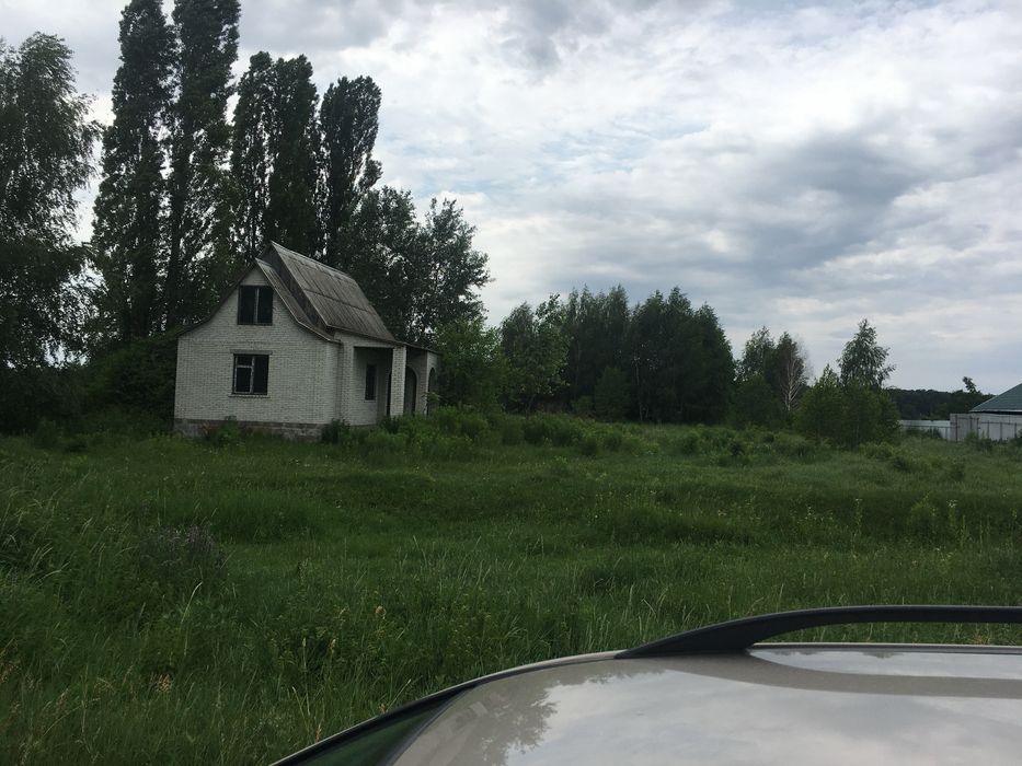 Продам ділянку 0.35га з недобудованим будинком