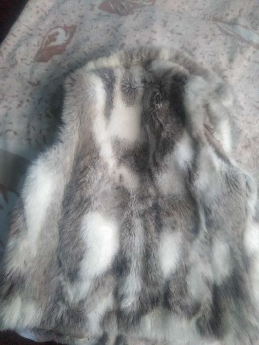 Мехова жилетка,тепла