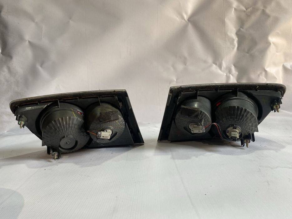 Задні фонарі лівий правий мазда 6 gg 2003-2008