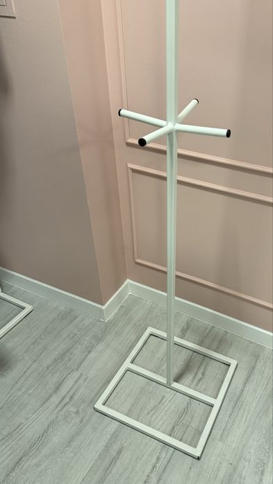 Стійка/рейл/вішалка для одягу, металева, біла, лофт