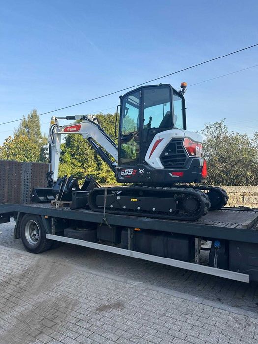 Mini-Giratória 5.7 ton BOBCAT E55Z com Operador