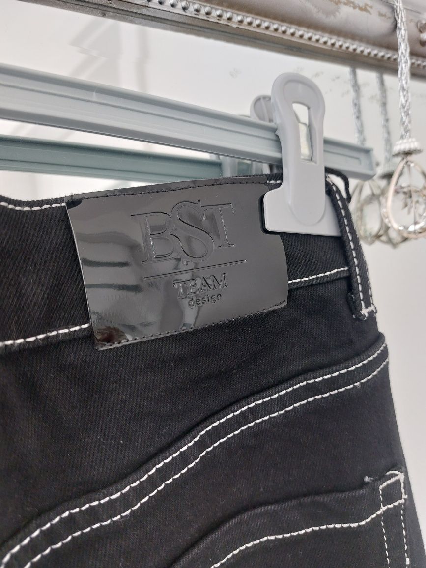 Bastet nowe jeansy z wysokim stanem czarne butik 219zł M-38 okazja