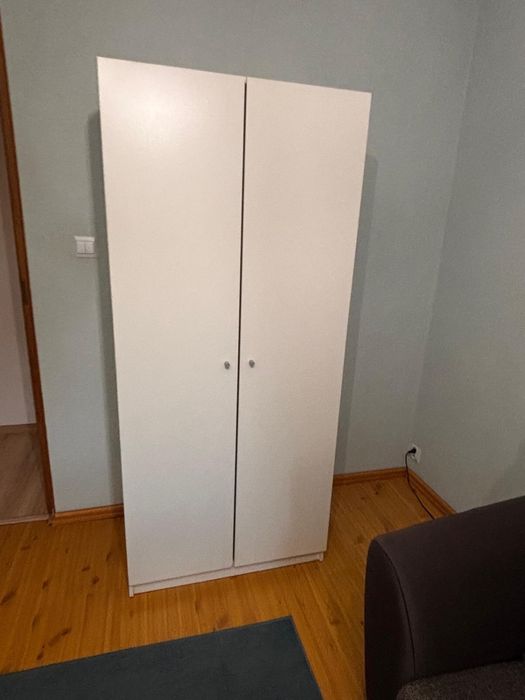 Szafa biala lekko uzywana Jysk