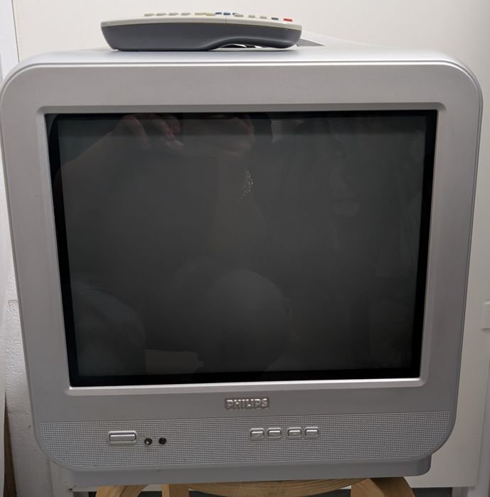 Televisão Philips estilo vintage écran plano