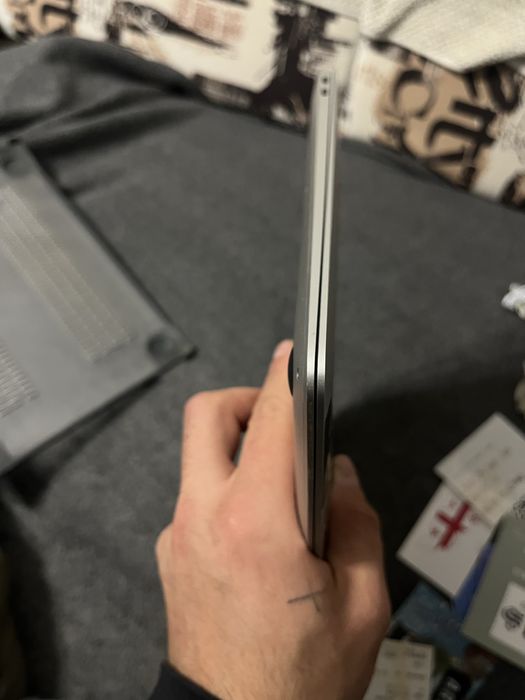 Macbook Air 2020 13,3 i3/ 8гб/256 ГБ