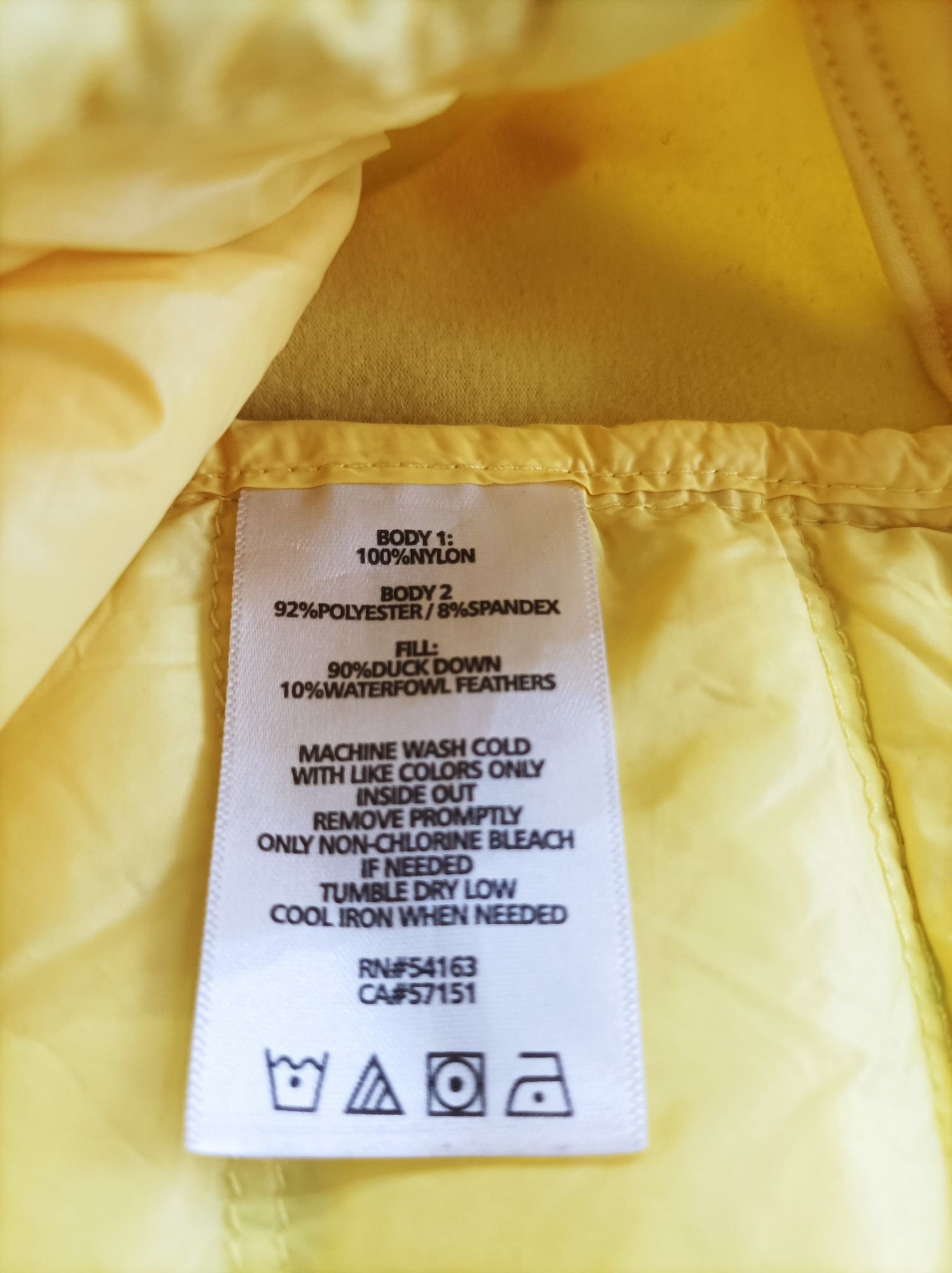 Lekka kurtka puchowa Calvin Klein w pięknym żółtym kolorze rozmiar M