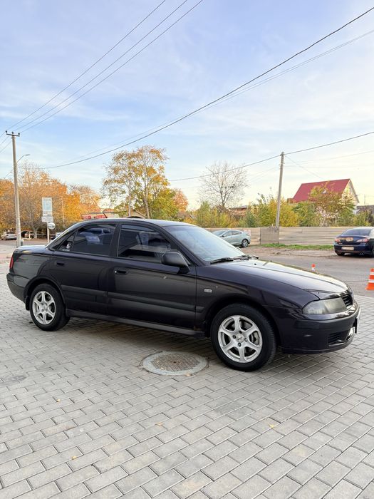 Mitsubishi Carisma 2001 1.6 AT