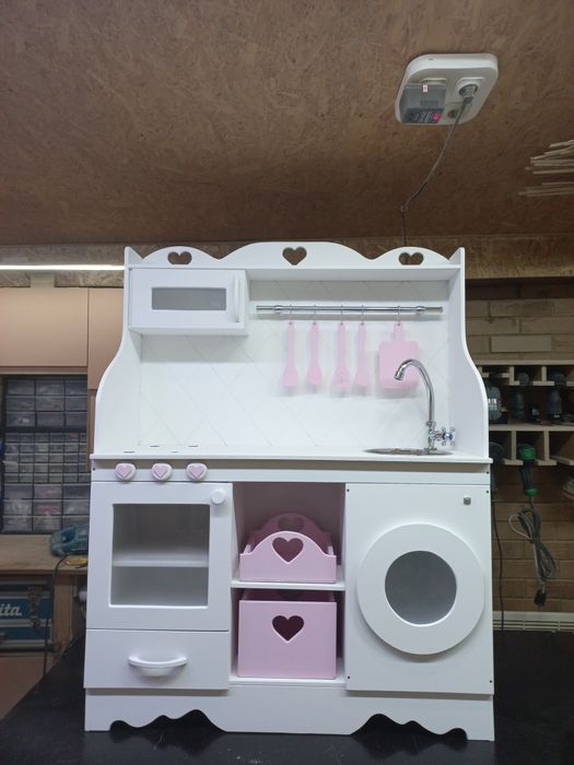 Деревянная детская кухня+набор кухонных принадлежностей в подарок!!!