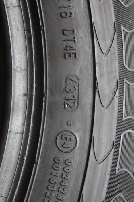 1x7mm 215/65/15C Continental Vanco2 215/65 R15C