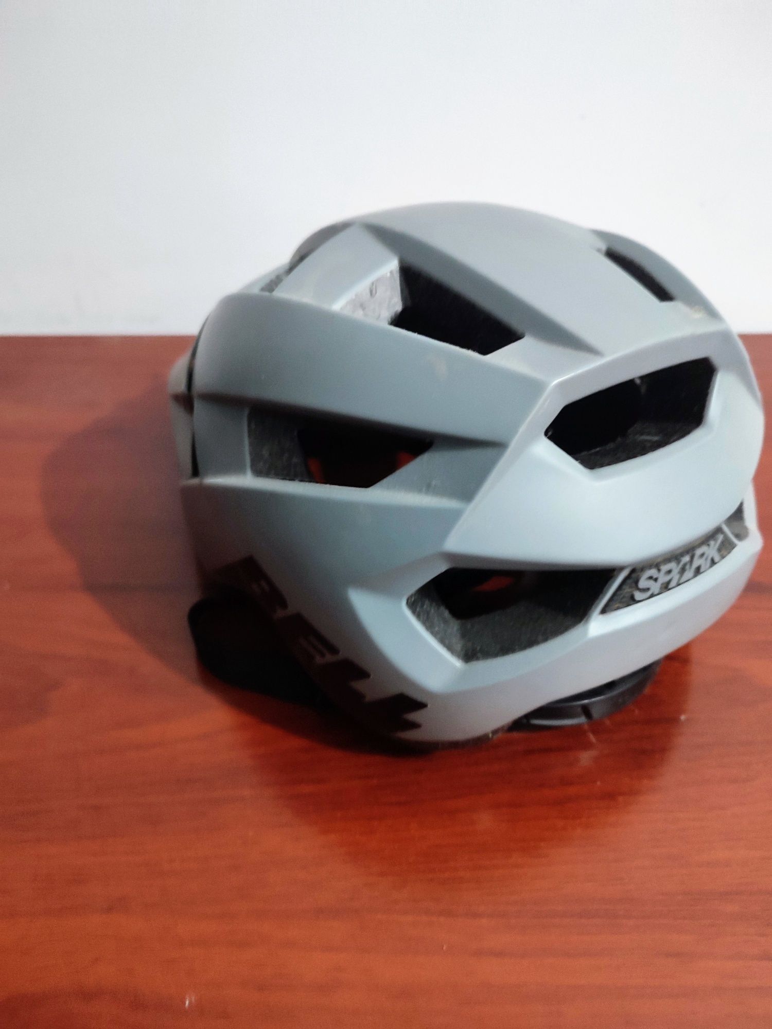 Capacete Bell spark(negociável)