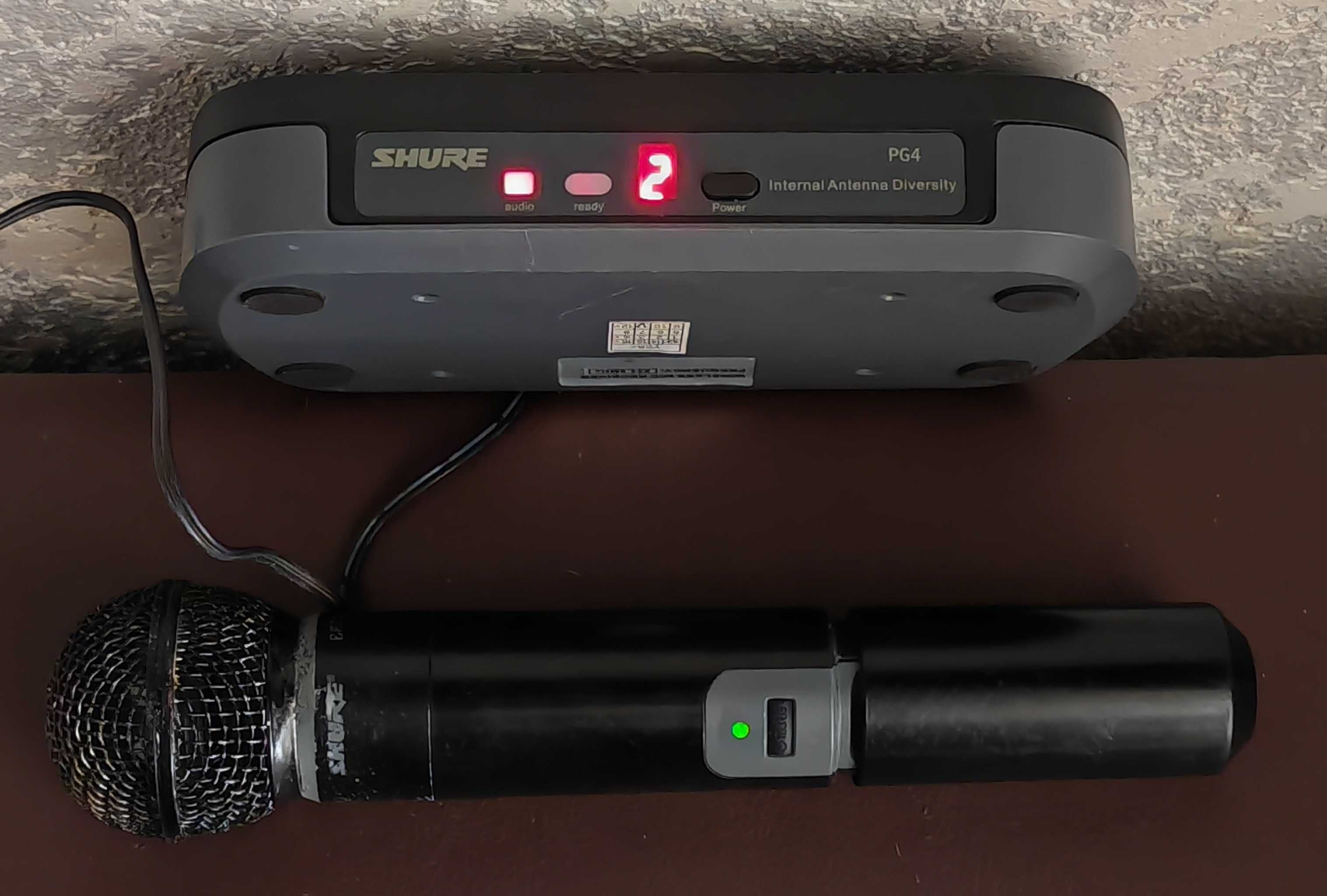 Микрофон SHURE PG-4.