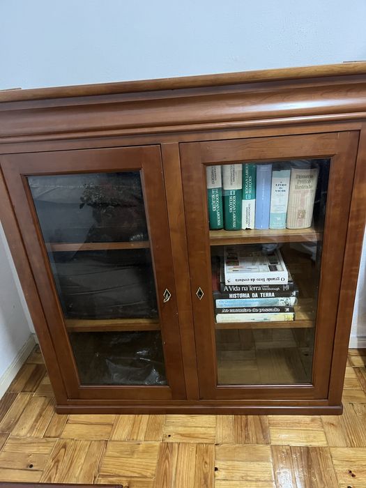 Movel com portas vidro cerejeira