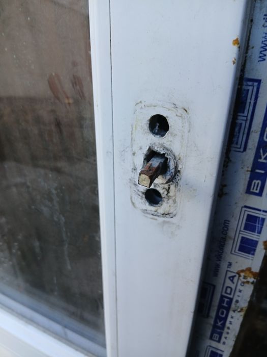 Пластикові двері вікна