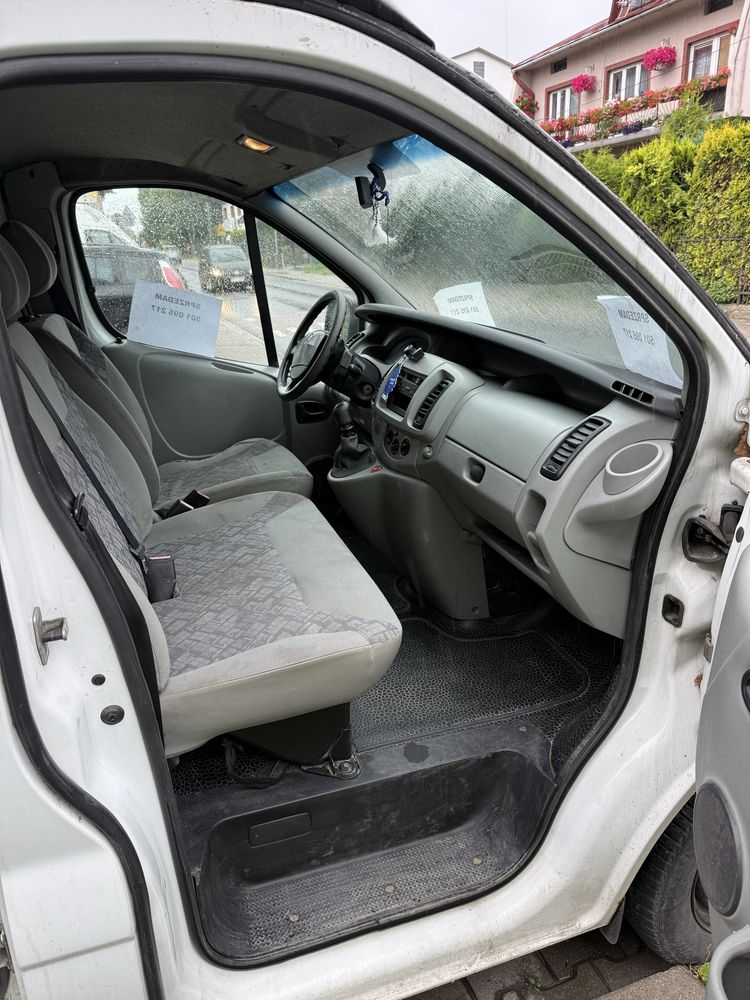BUS Renault Trafik 1,9 dla budowlańca