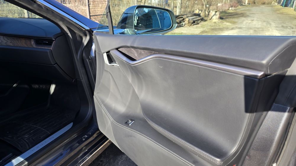 Tesla Model S REST 12 грудня 2018 року р.в. з пробігом 90000 км